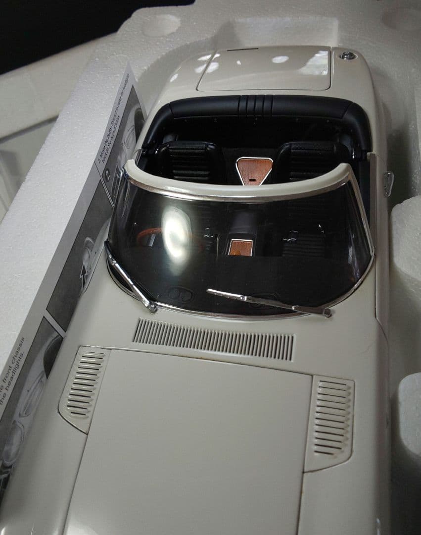 1:18ミニカー☆AUTOart トヨタ2000GTカブリオレ