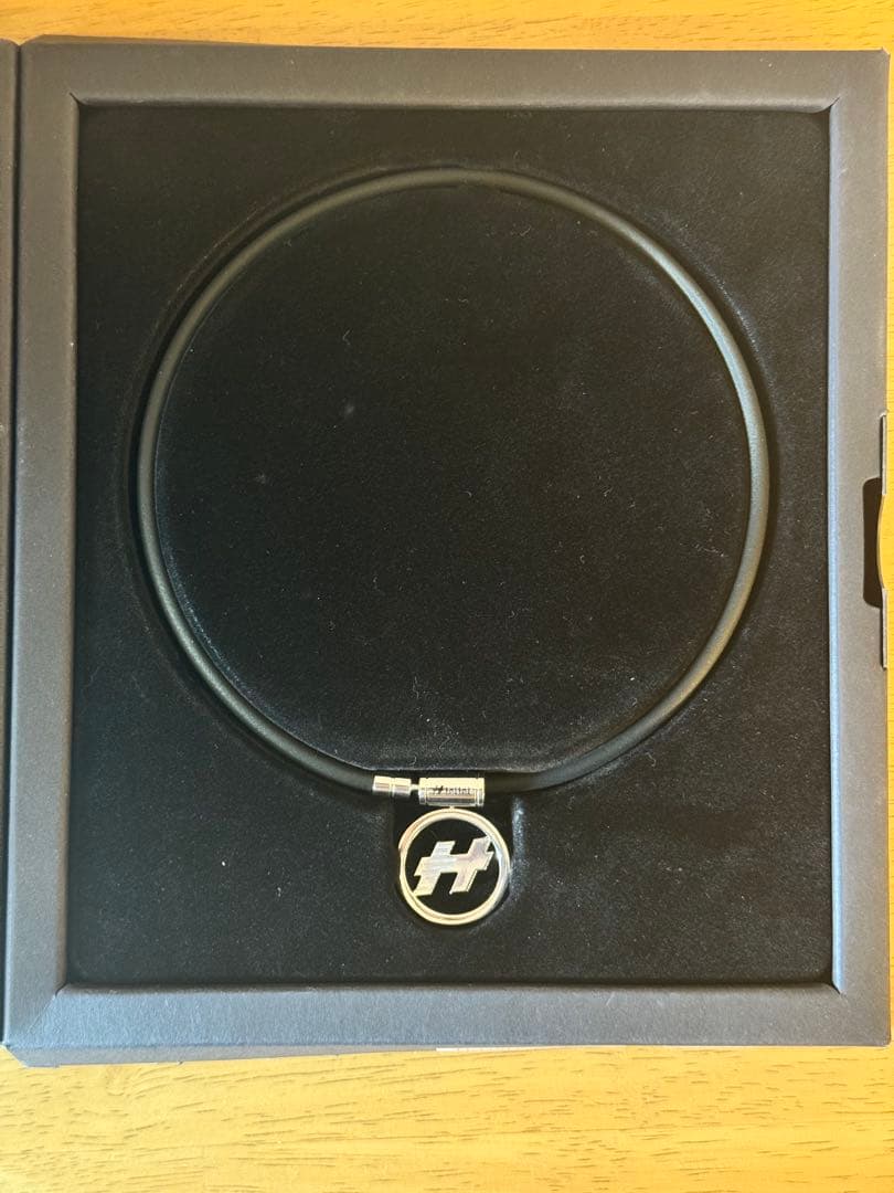 taitai ブラック パワーループプロネックレス L