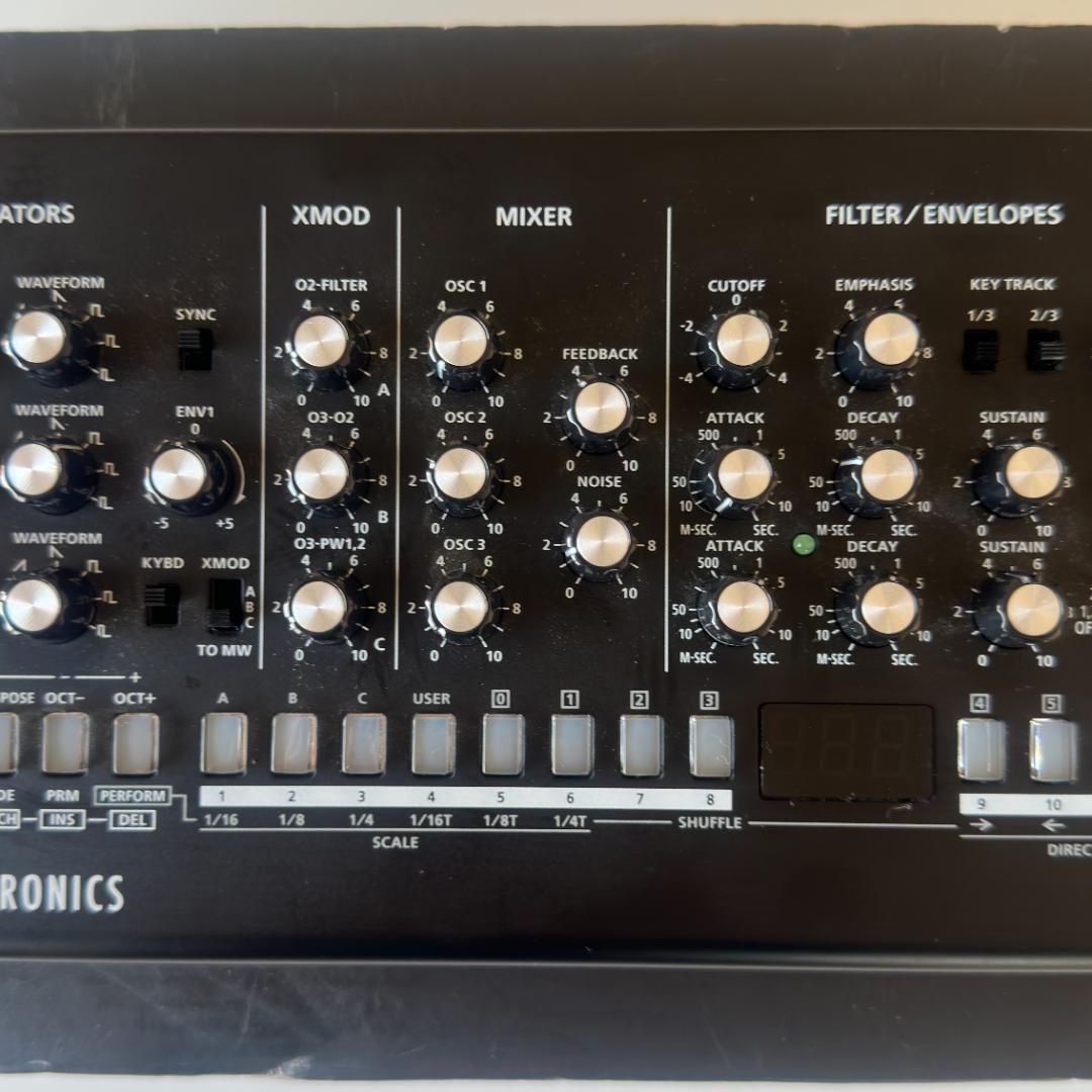 鍵盤楽器 Roland Boutique SE-02