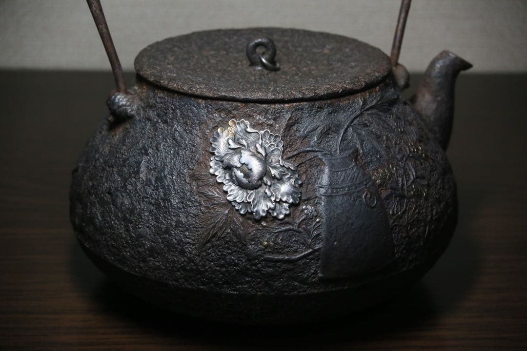 明治時代　鉄瓶　金工　金銀象嵌　950ml