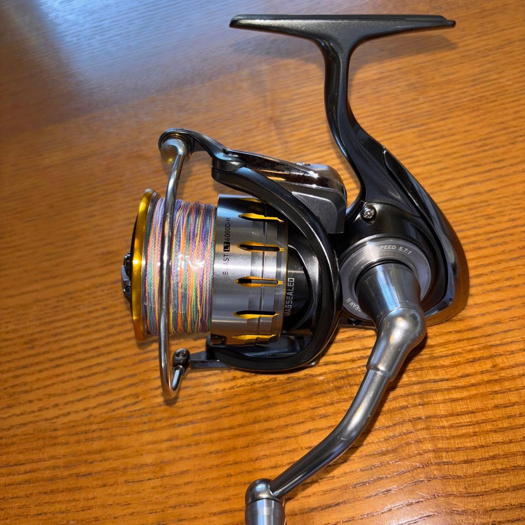 DAIWA 18BLAST LT 6000D-H スピニング　ブラスト　ダイワ
