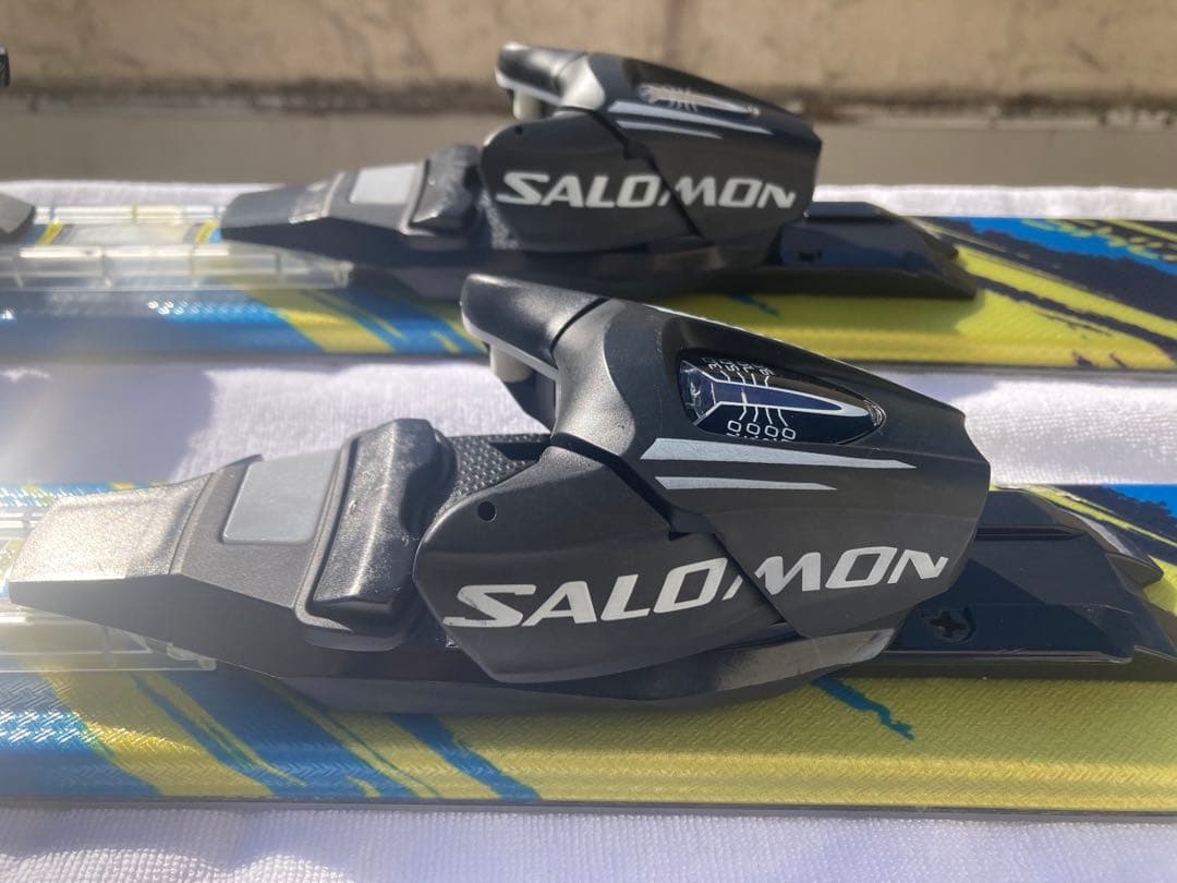 【美品】ショートスキー　SALOMON ショートカート125 バンド ケース付