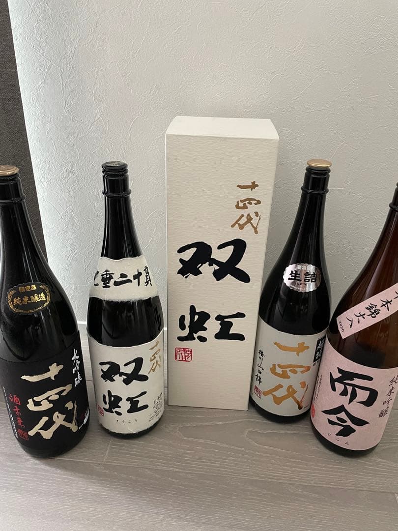 ［値下げ可］日本酒　十四代　而今　一升瓶　ケース付　セット売り　空き瓶　空瓶