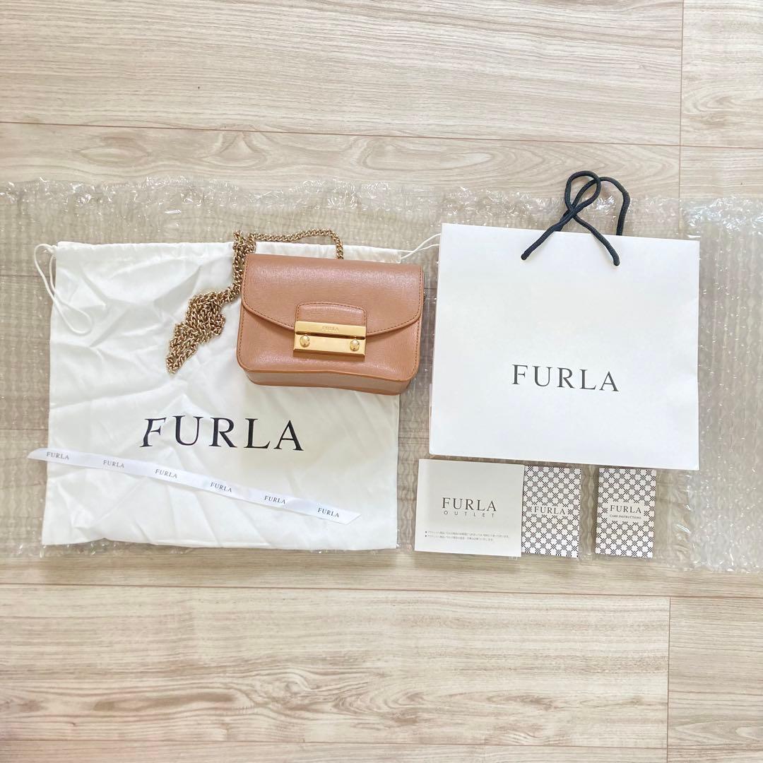 美品　フルラショルダーバッグ　ミニバッグベージュメトロポリス？