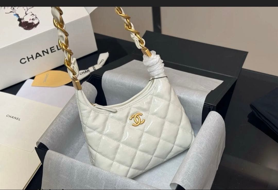 CHANEL ノベルティチェーンバッグ