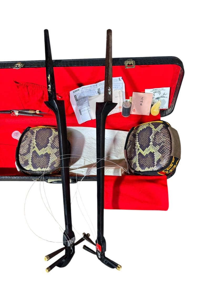 三線 沖縄 40年前　弦楽器 和楽器 民族楽器 琉球 ハードケース付 2本セット