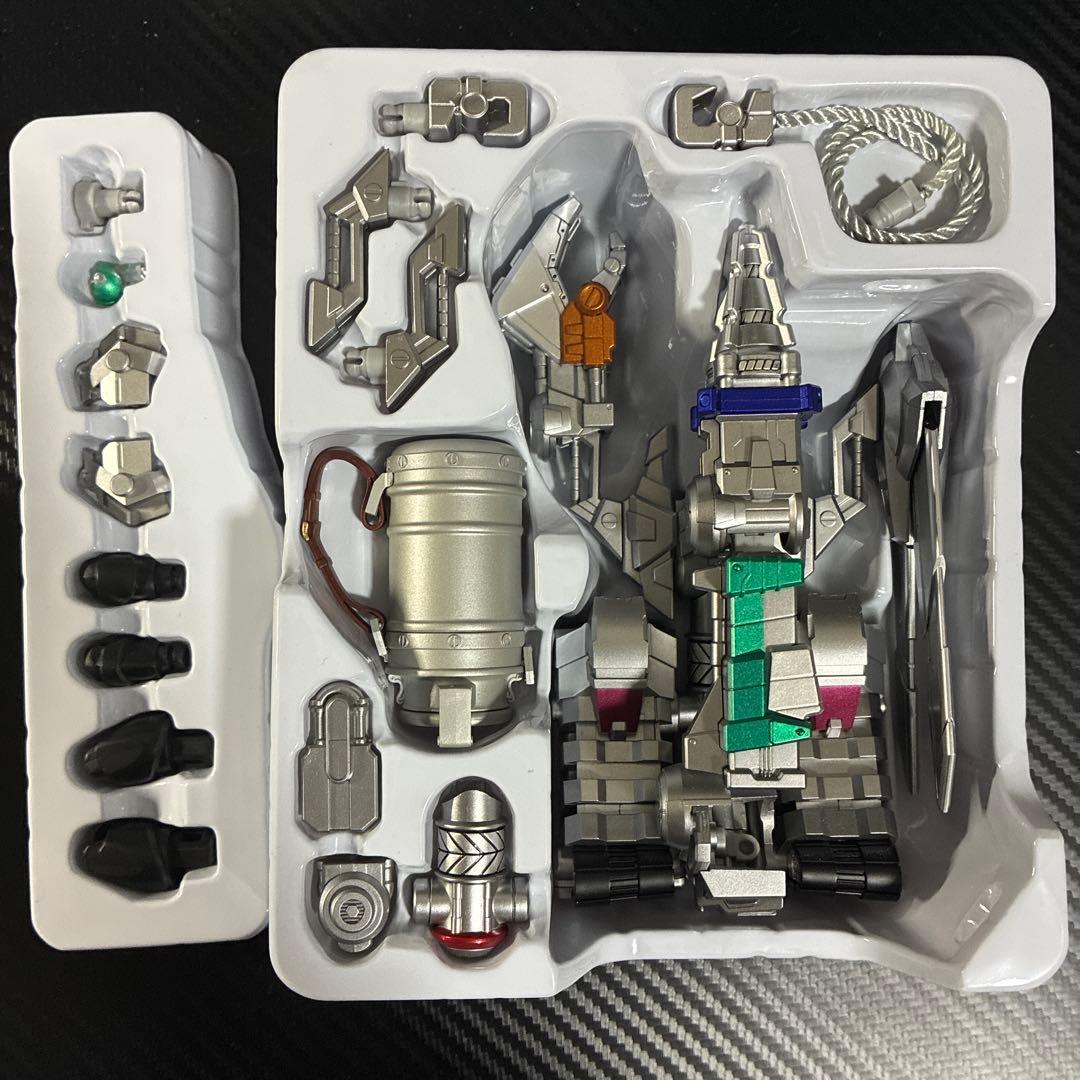 S.H.figuarts真骨彫仮面ライダーバース&CLAWsサソリ