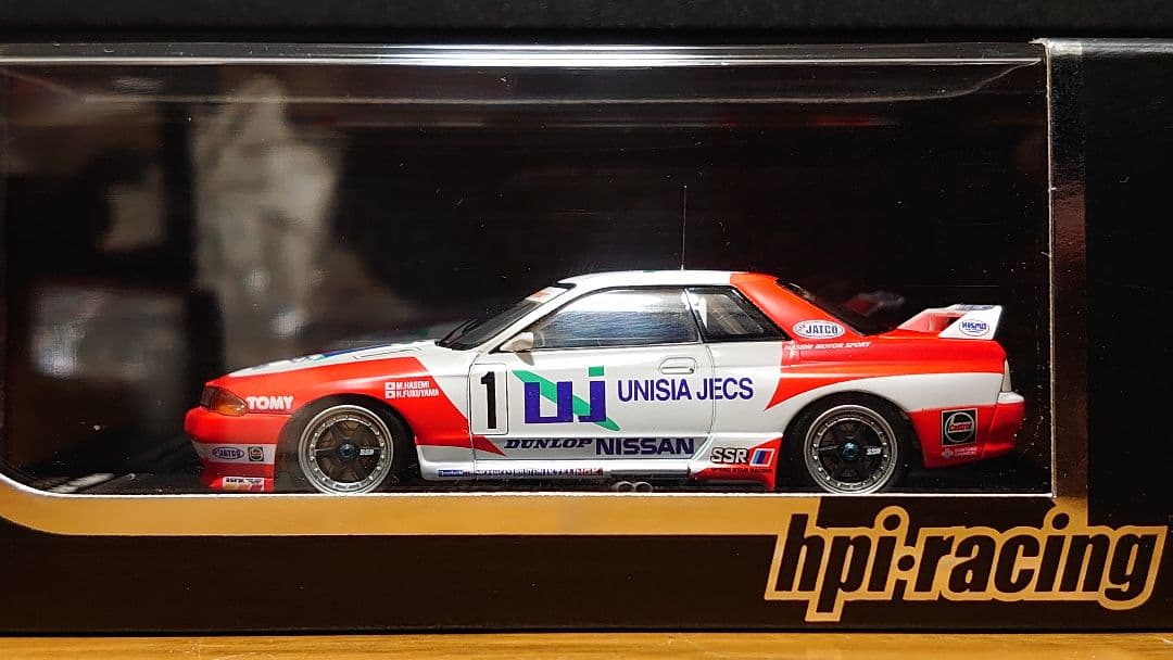 1/43 hpi ユニシアジェックス r32 bnr32