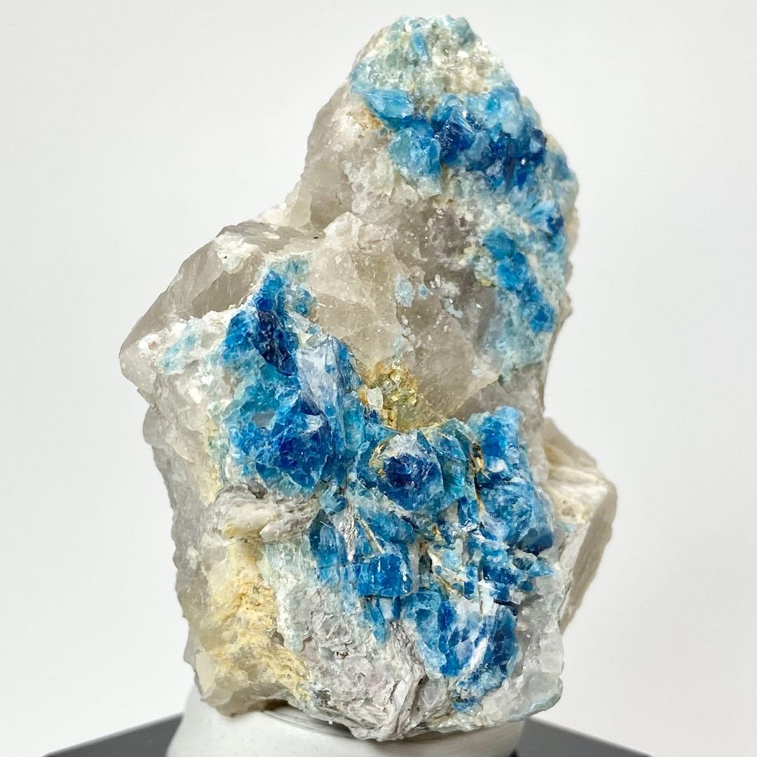 ユークレース　母岩付き　ジンバブエ産　鉱物標本　原石鉱石　天然石　ストーン