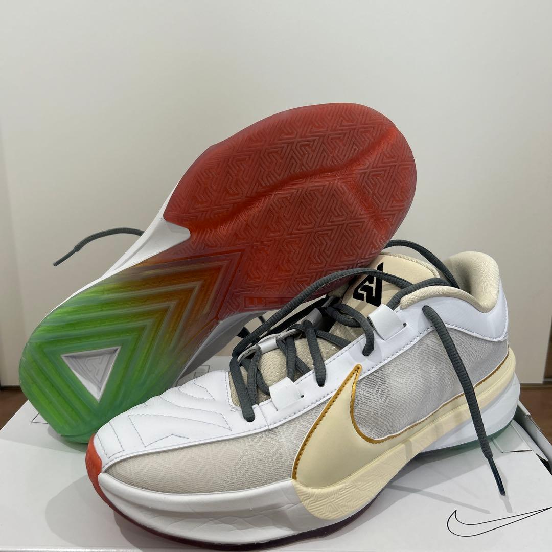 NIKE バッシュ 【ヤニス フリーク 5】28cm