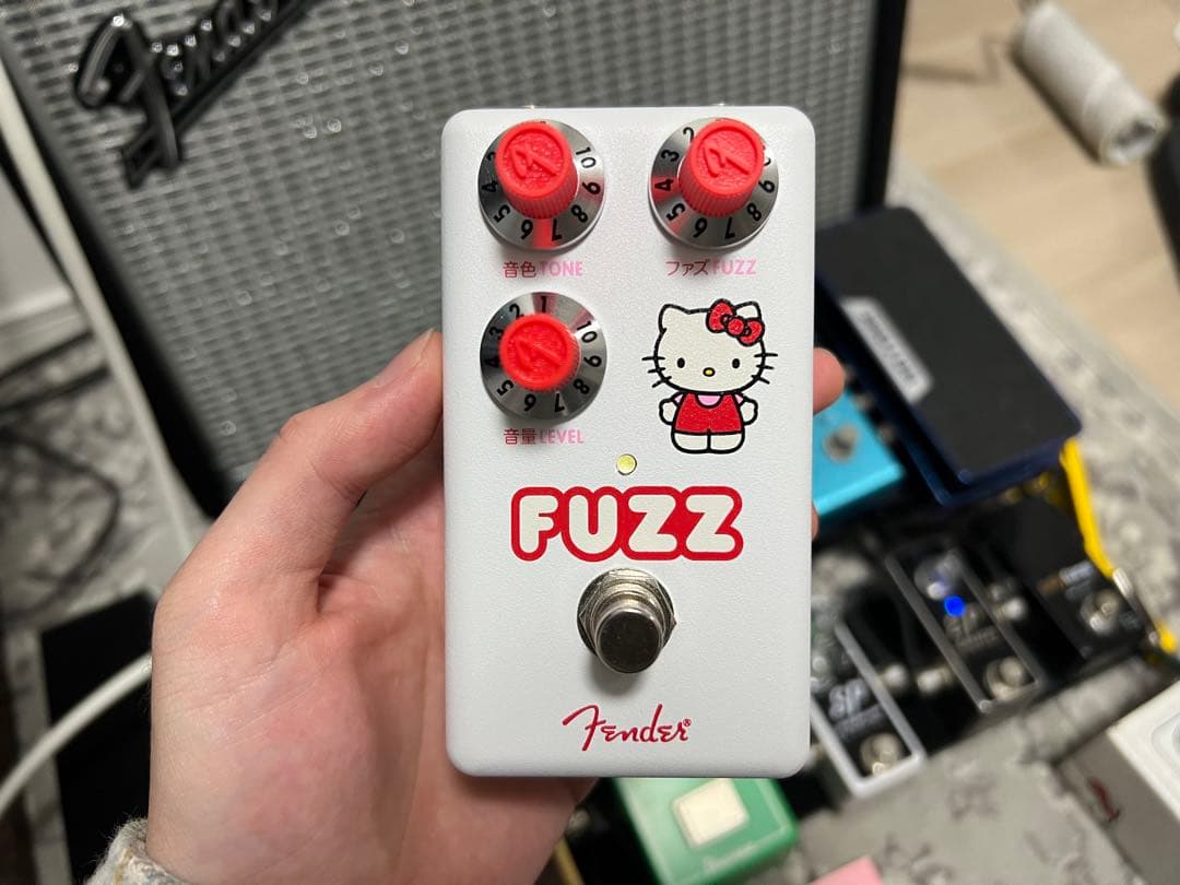 Fender Hello Kitty Fuzz ギターエフェクター