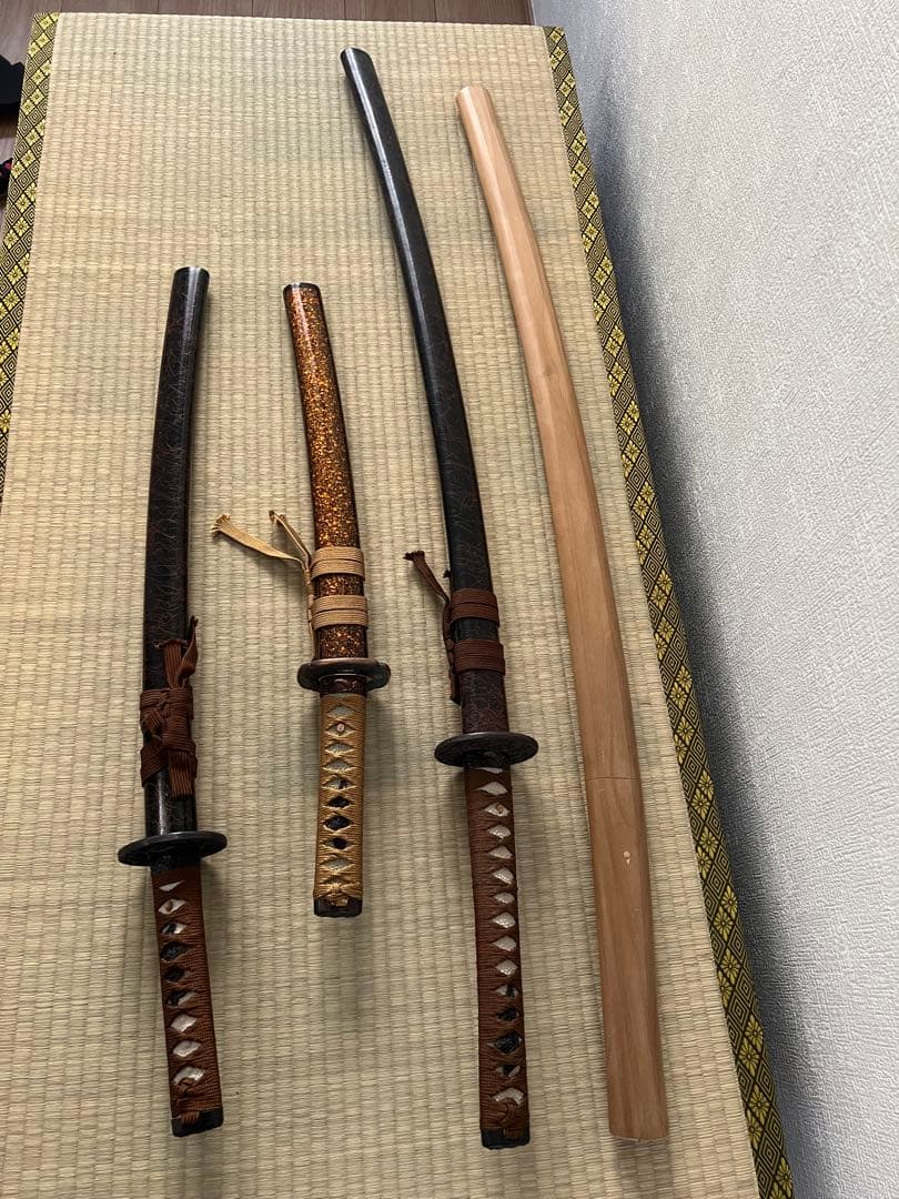 模造刀4本セット、刀掛け台、おまけ