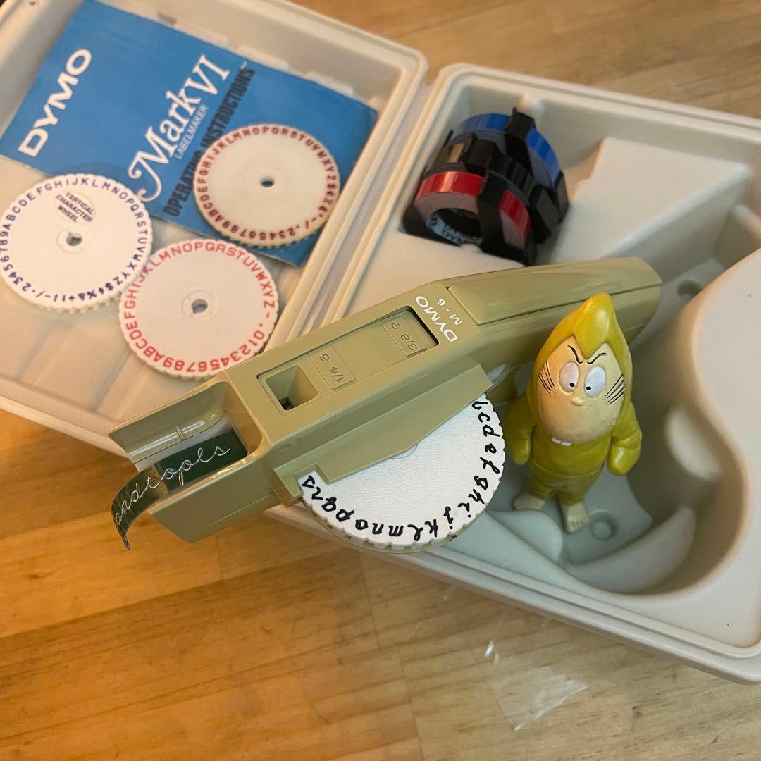 ■製品保証■ 【繋がる筆記体・文字盤4個】ダイモ M-6 DYMO 171-1