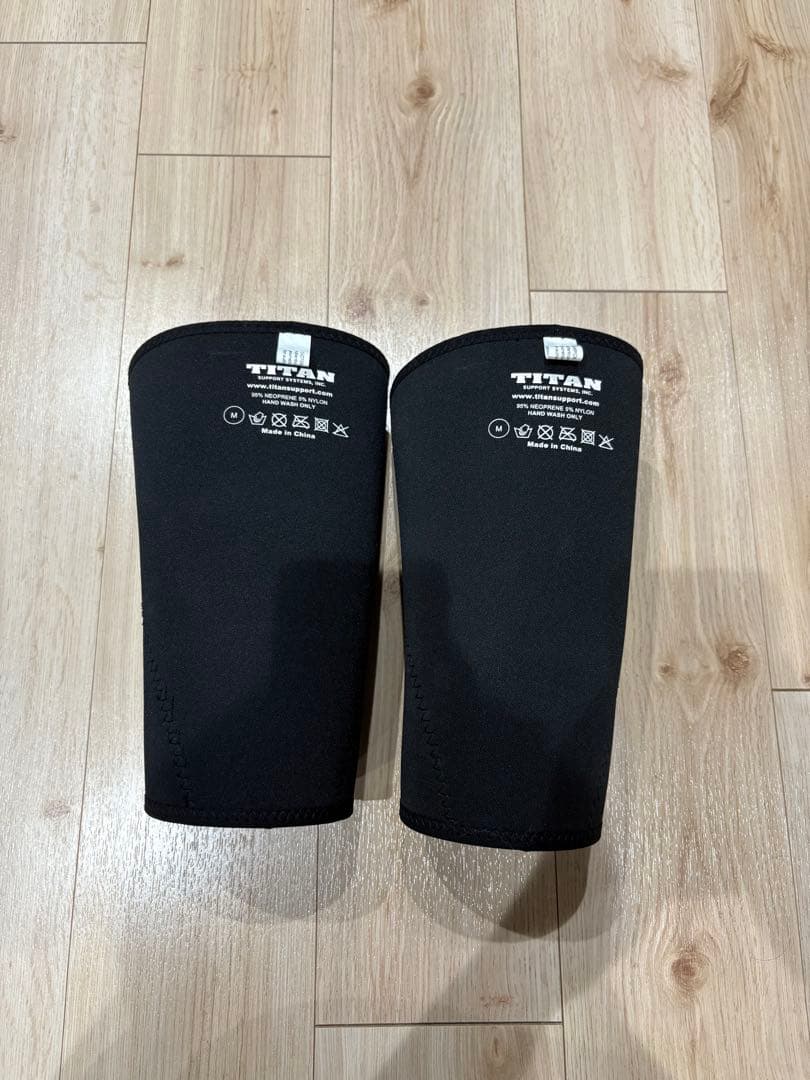TKS Titan Knee Sleeves　Ｍサイズ