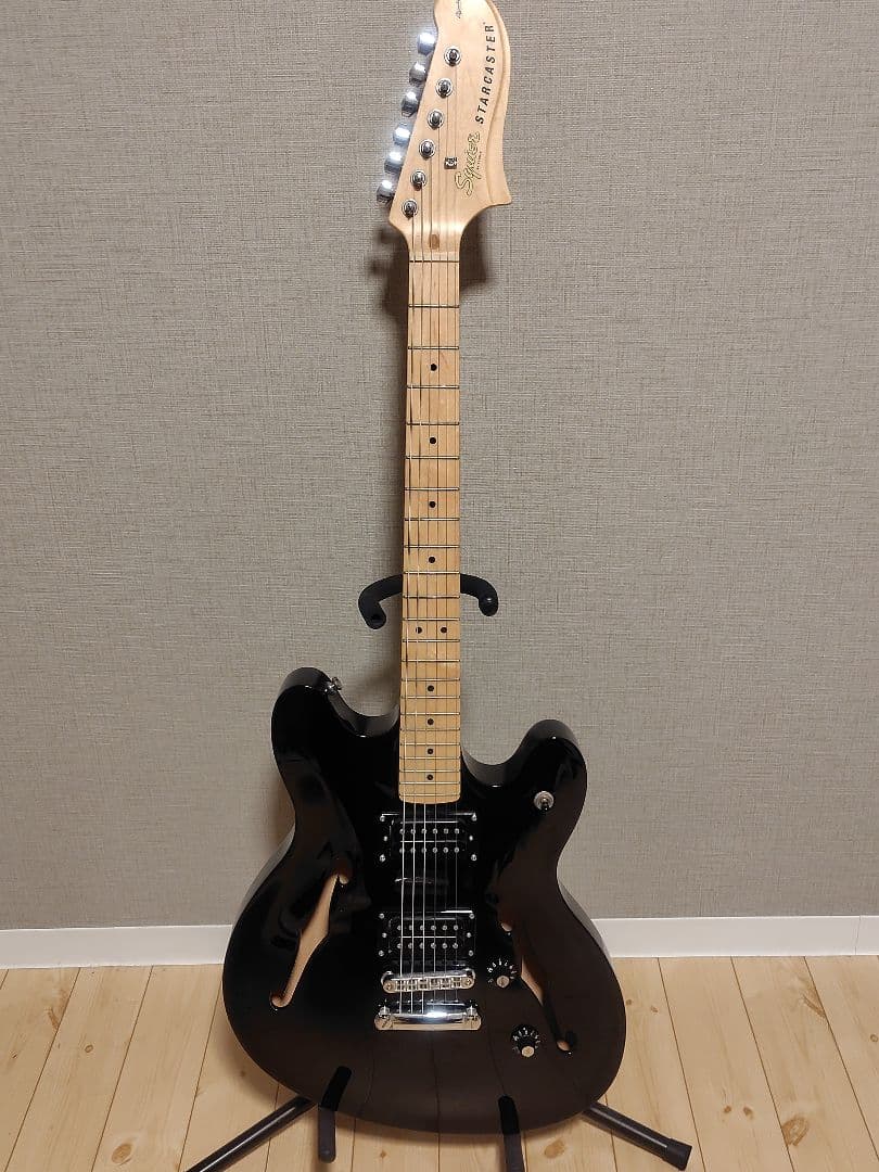 Squier Starcaster ブラック　セミアコ