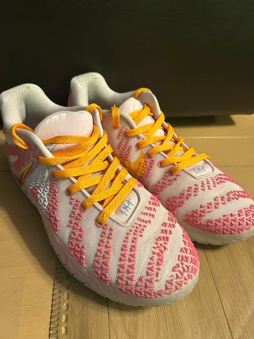 バスケットボールシューズ ジャ3バレンタイン