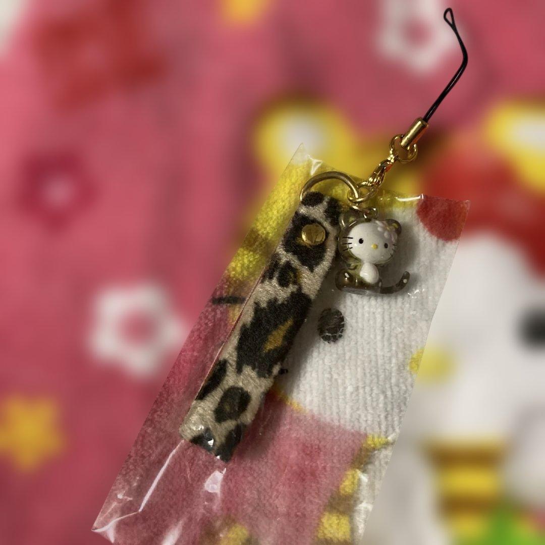 ハローキティ　ヒョウ柄　ストラップ　未使用品　2001