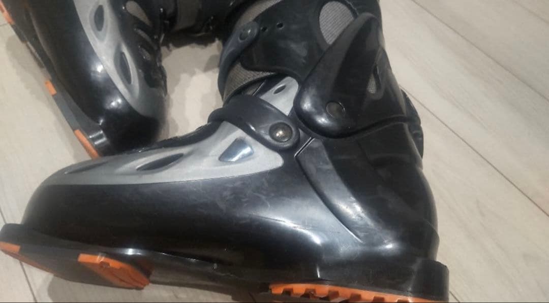 ROSSIGNOL ロシニョール　スキーブーツ　Soft Light3