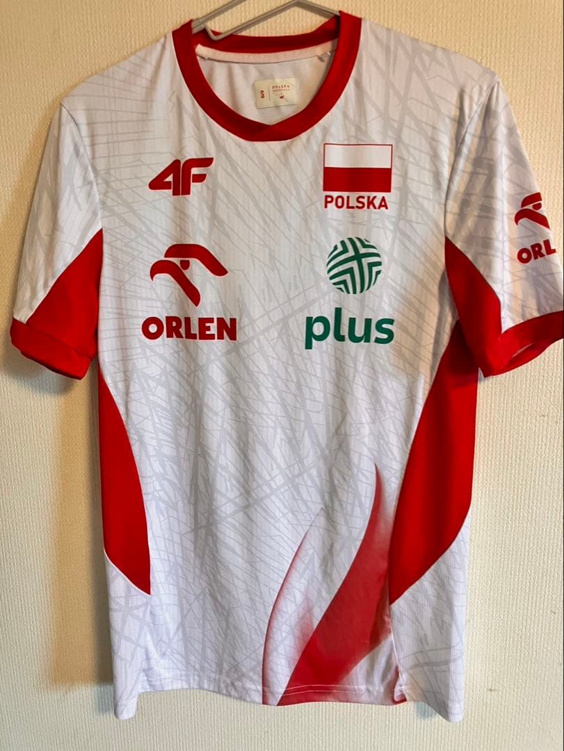 ポーランド バレーボール ユニフォーム