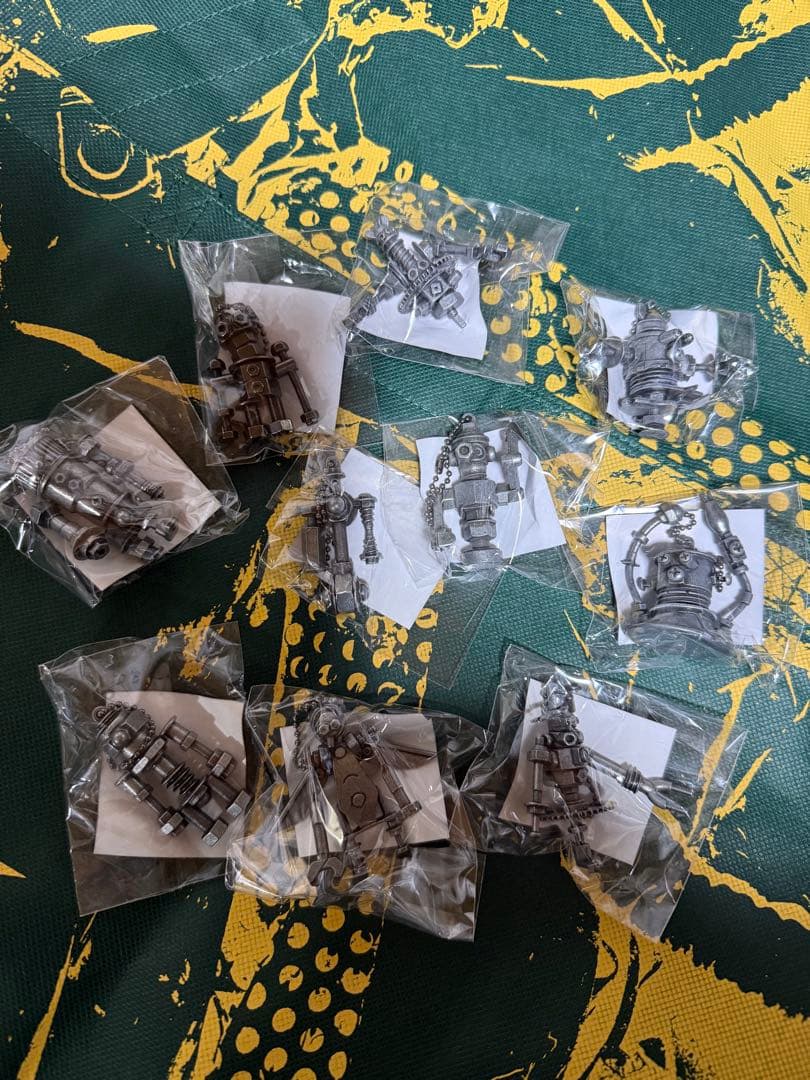 JUNKガチャコンプ&GODIVA×HACHIドーナツホール空き箱