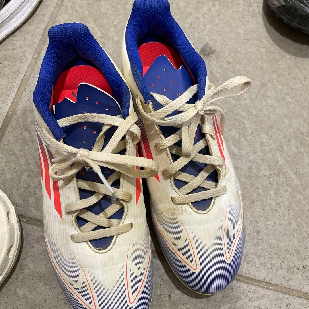 adidas F50 サッカーシューズ ホワイト/レッド/ブルー