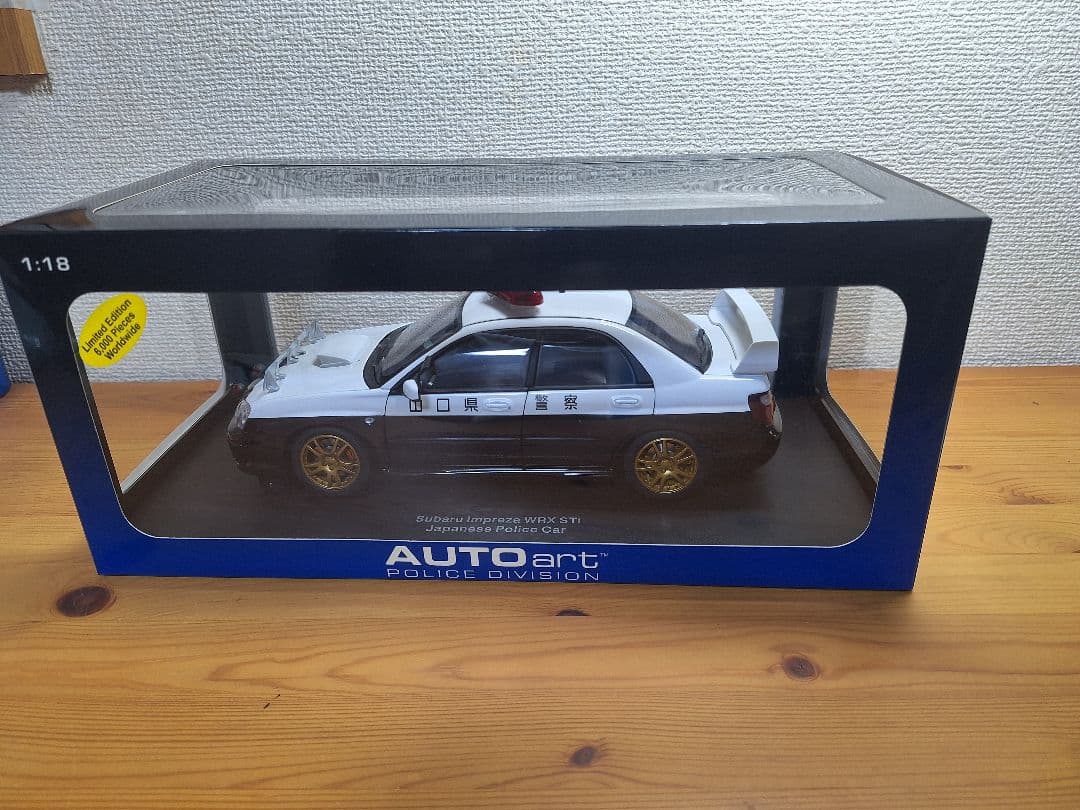 土曜日正午まで出品1/18 AUTOart SUBARU WRX STiパトカー