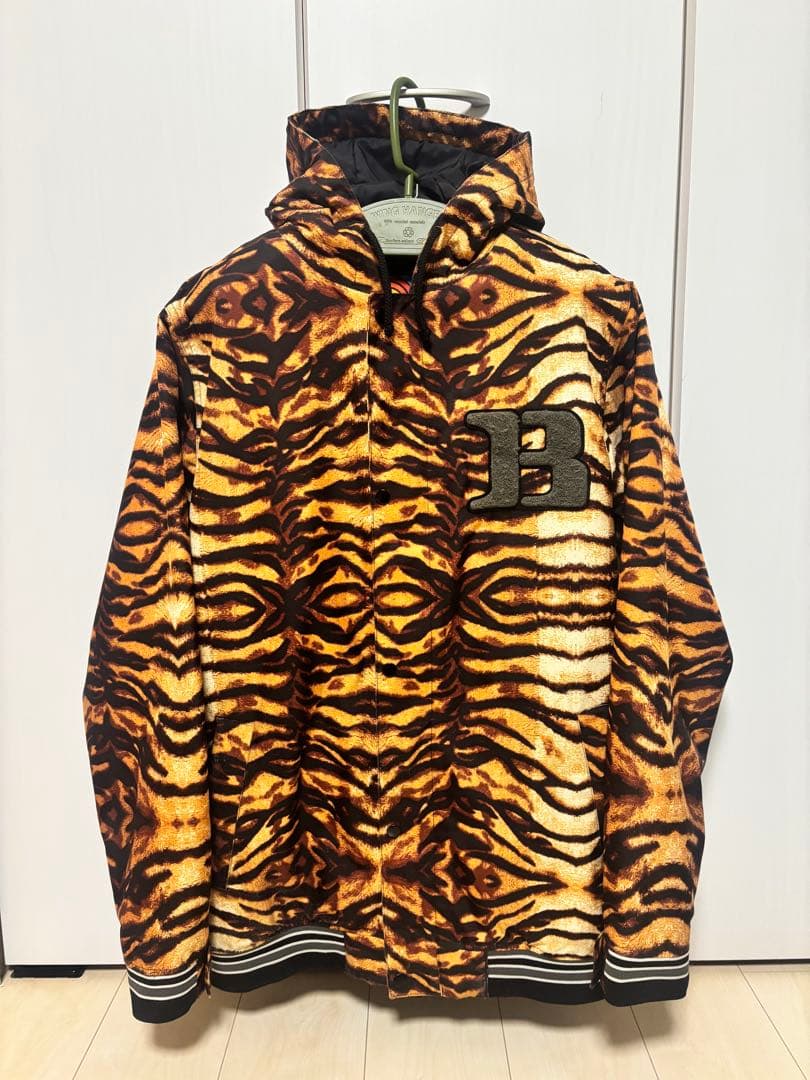 バートン　レアものスノーボードウェア　虎柄
