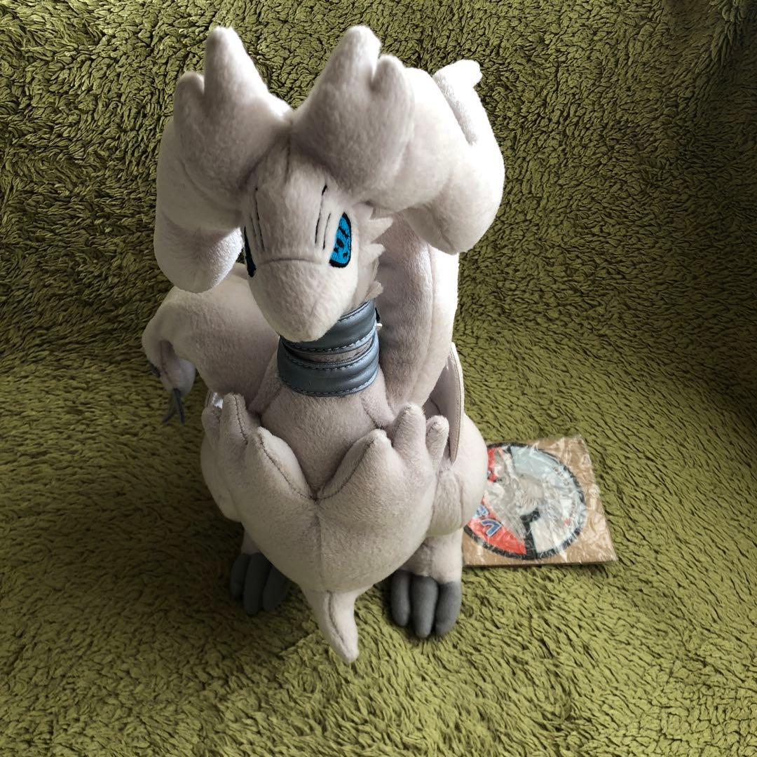 ポケモンセンター　レシラム　ぬいぐるみ　ポケモン