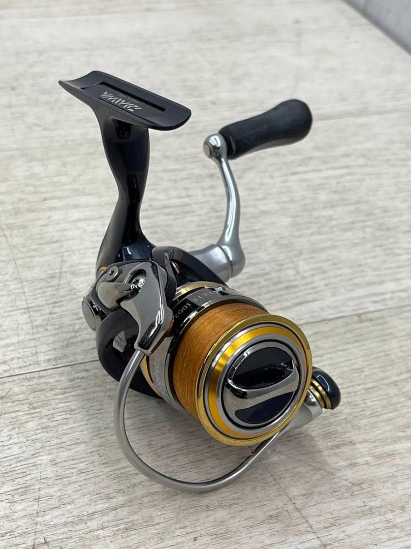 美品 ダイワ セルテート 1003 スピニングリール フィッシング　②