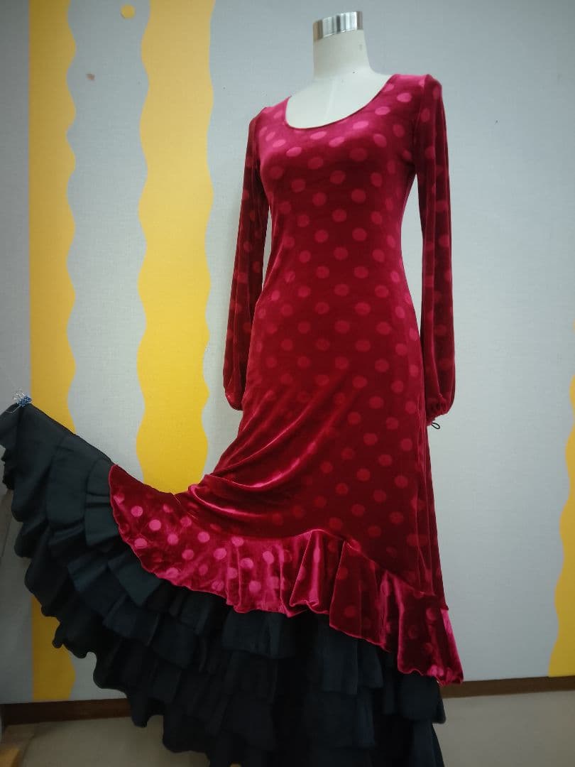 フラメンコ　ワンピース　伸びる生地　赤ベロア水玉　ワンピースのみ販売