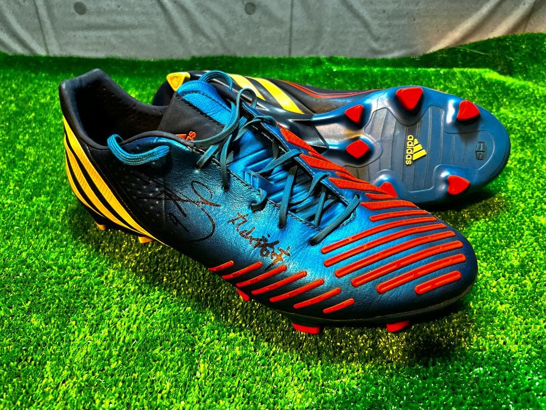 FC東京 丸山祐市選手 実使用スパイク サイン入 / アディダス プレデター