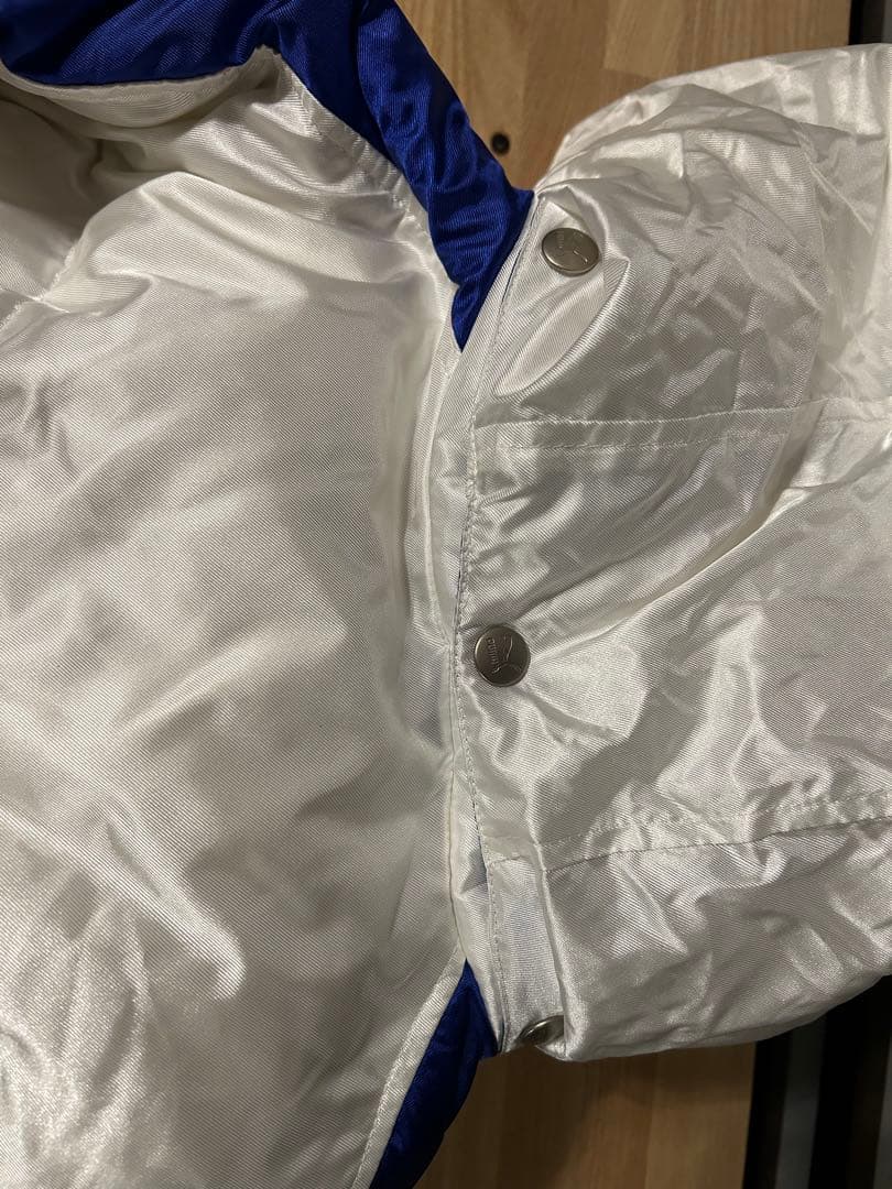 PUMA PXJ363S ベンチコート XO ホワイト/ブルー