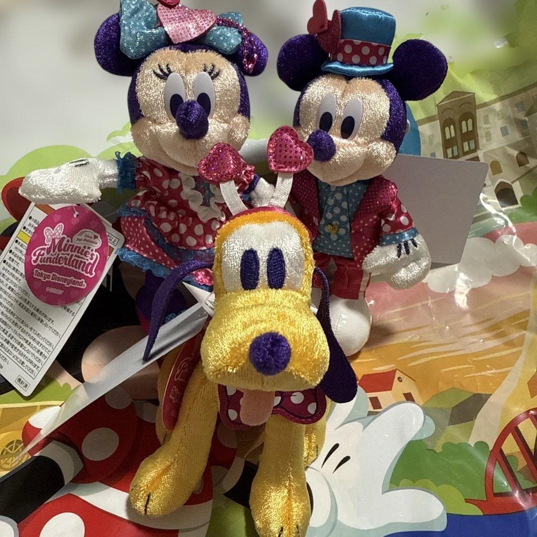 ミニーのファンダーランド　ミッキー ミニー プルート ぬいぐるみバッジ　セット