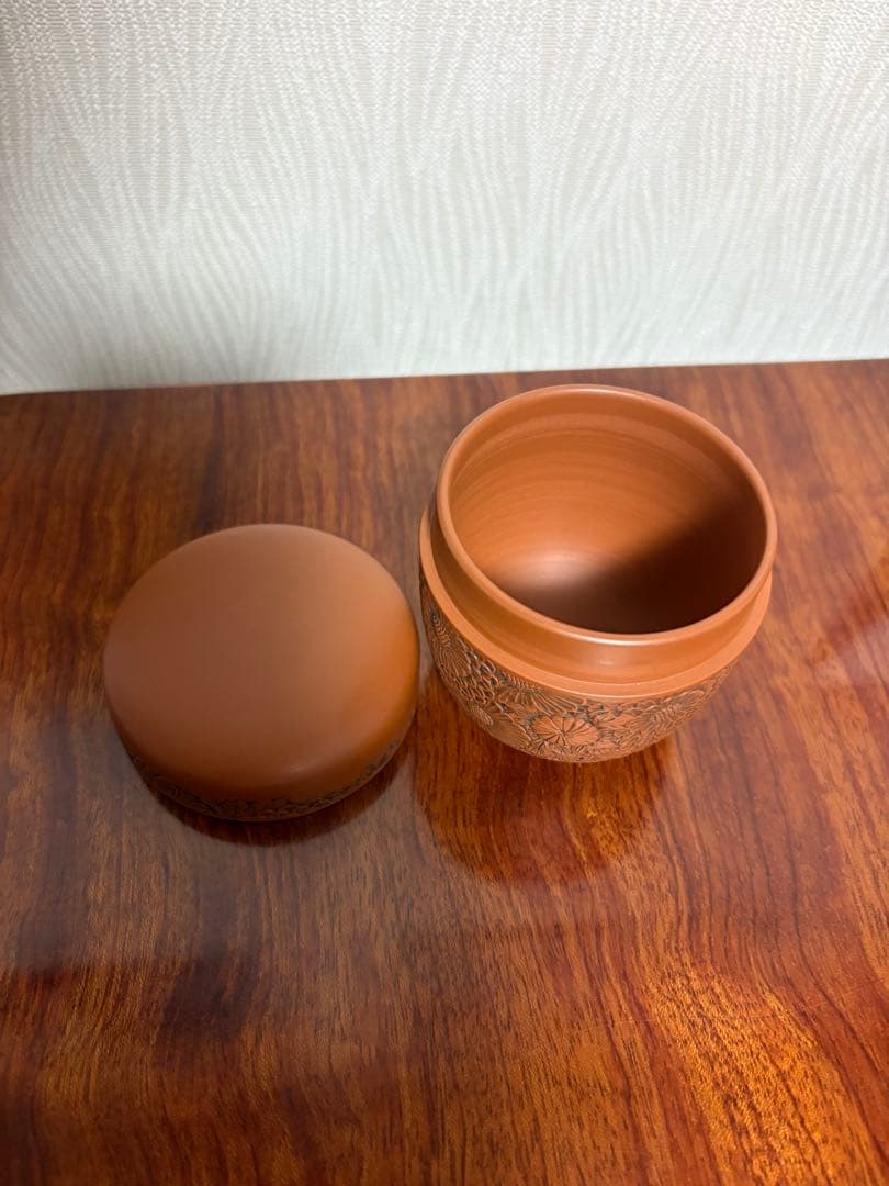 常滑焼_陶元作_菊柄彫刻の棗