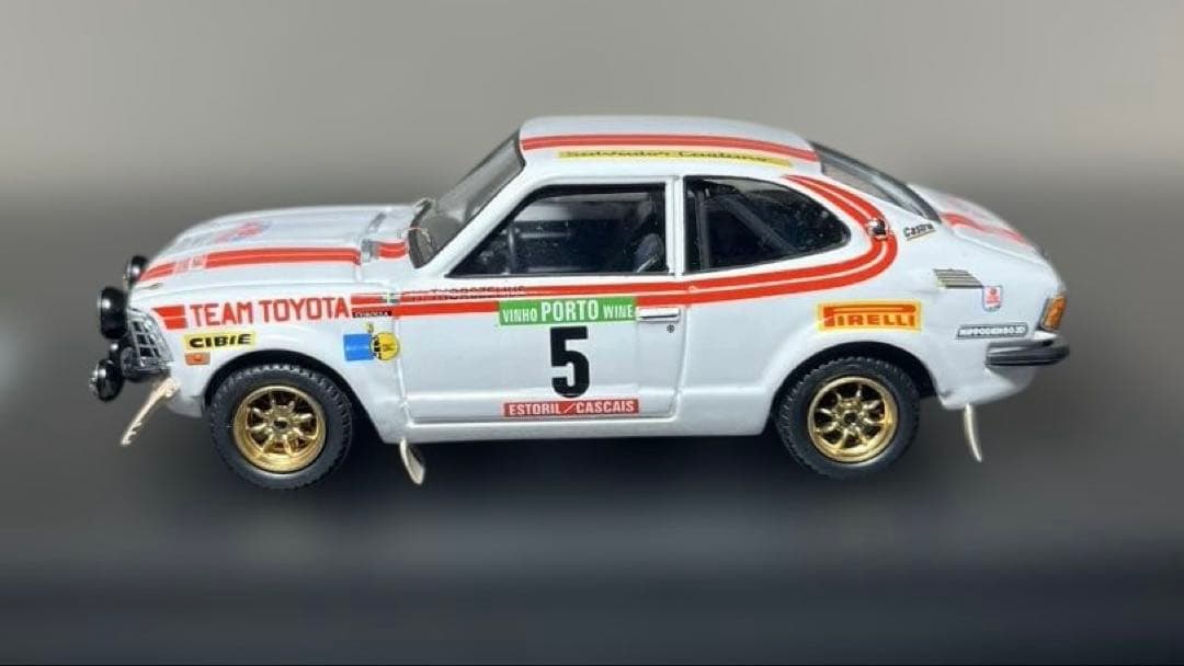 ミニカー1/43 トロフュー トヨタ カローラ レビン （TE27）150台限定