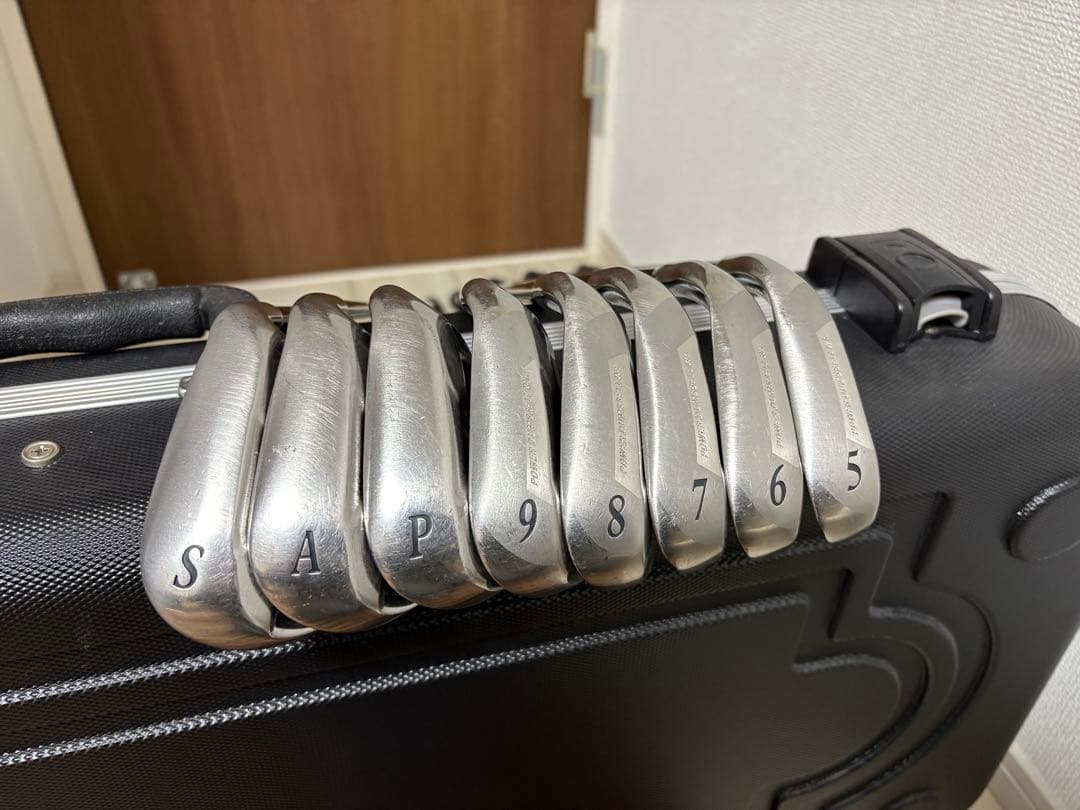 クラブセット　XXIOアイアン8本、ドライバー3本、ユーティリティ1本