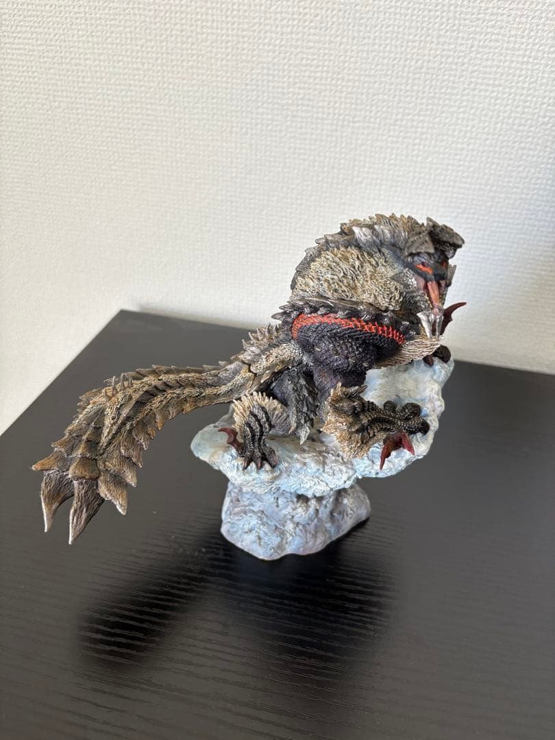 ジンオウガ亜種　CFBクリエイターズモデル モンスターハンター