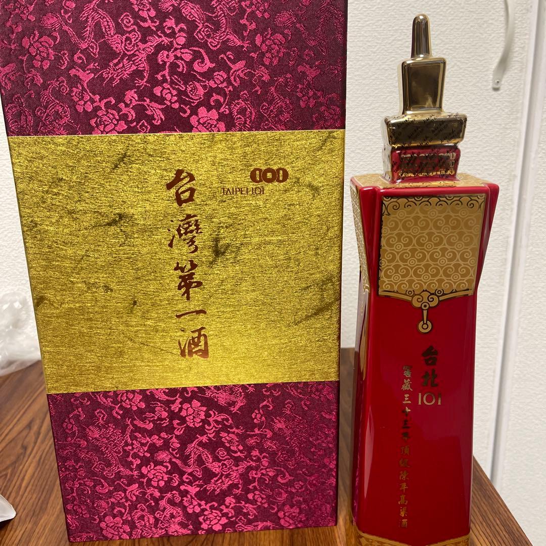 台湾第一酒台北101酒、59度、数限定販売