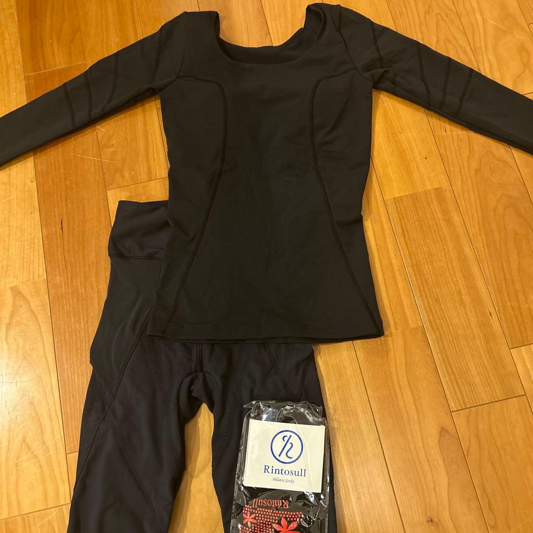 Rintosull ブラック ヨガ、ピラティスウェア Mサイズ　ソッスク