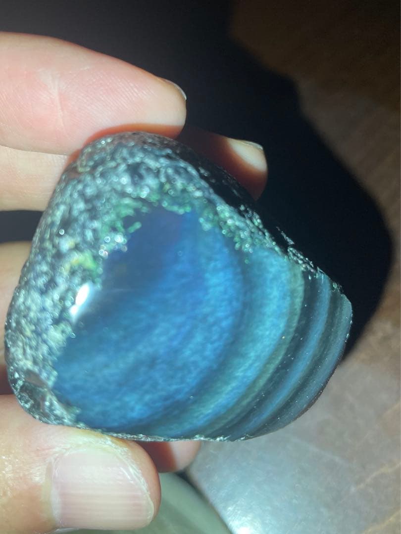 研磨品　十勝石玲瓏　ブルー、グリーンベースレインボーオブシディアン