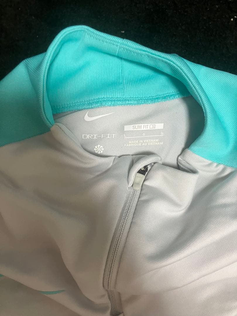 Nike Dri-FIT スリムフィット ブラックショーツ