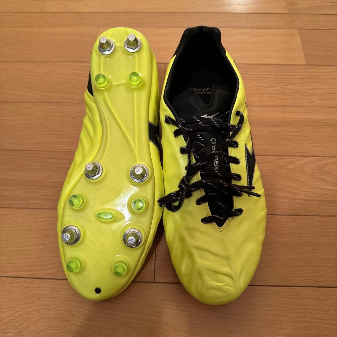 ミズノサッカースパイク　レビュラ ジャパン　SG 28cm