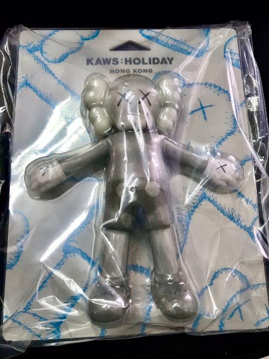 KAWS：HOLIDAY figure ［Hong Kong］