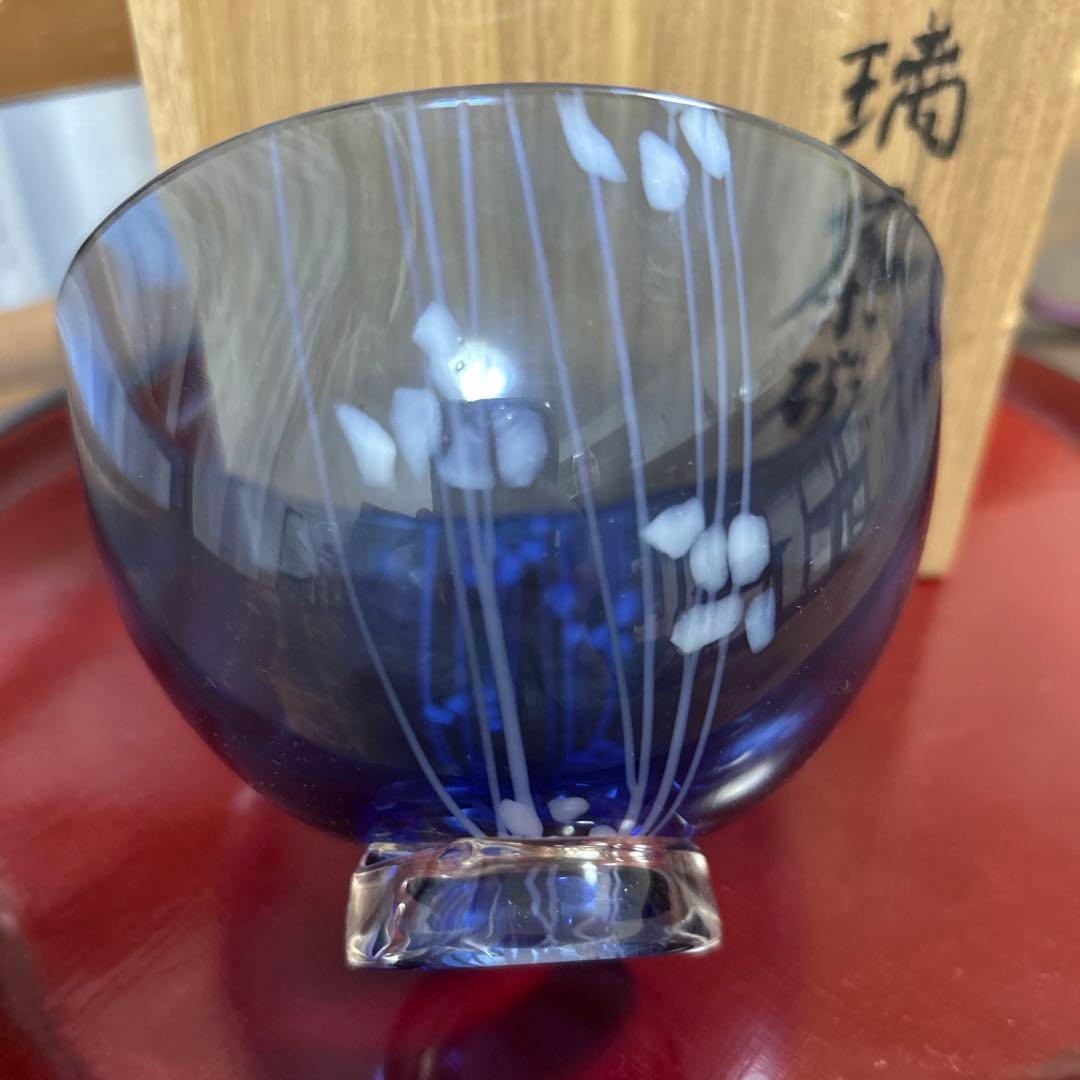 作家　ガラス作家　堀口幸子　瑠璃茶碗　瑠璃草花文玻璃茶碗　茶道　抹茶椀
