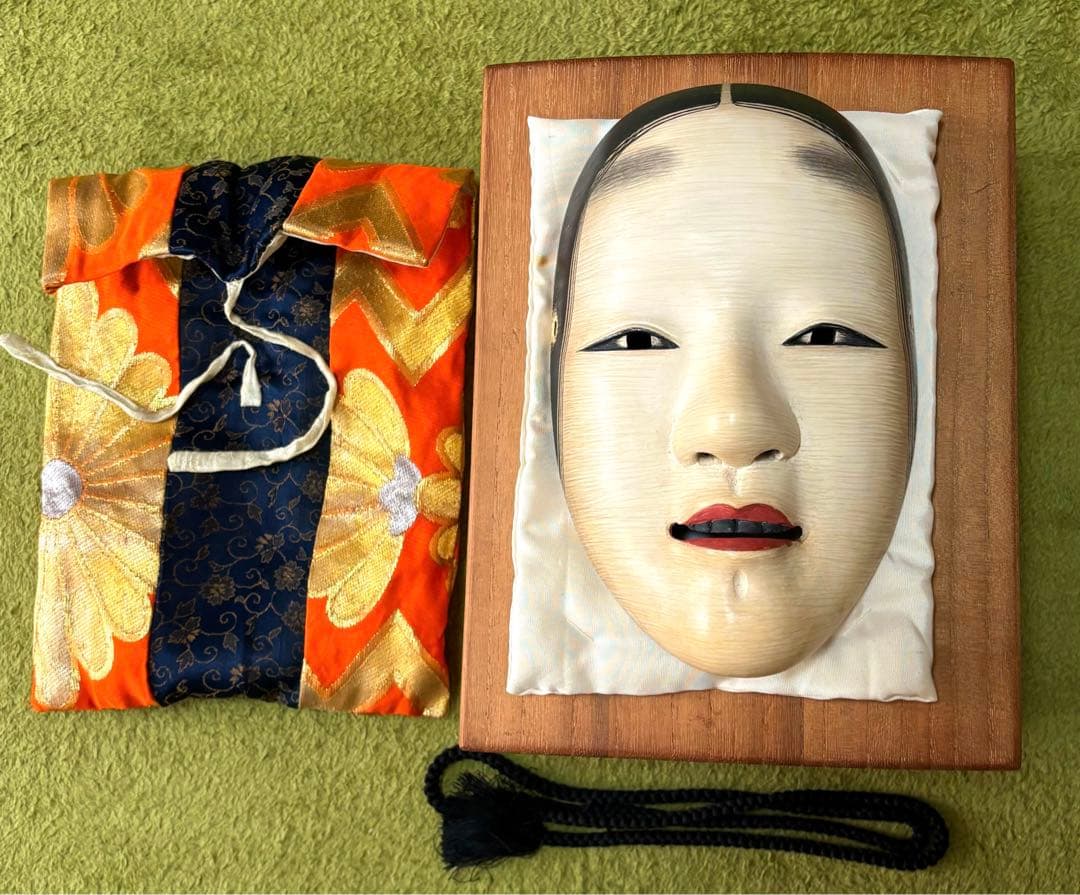 能楽　能面　小面　若女