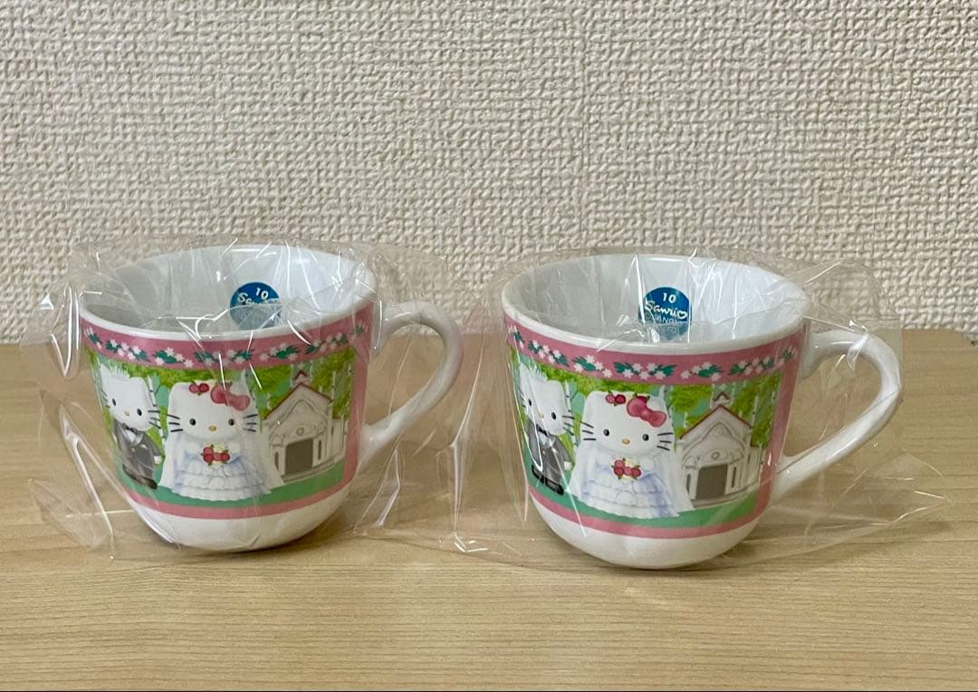 【激レア】 ハートトレイ付きスタンド・キティ＆ダニエルウエディングペアマグカップ