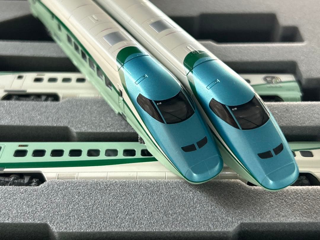 Nゲージ　KATO ラウンドハウス　10-937 E3系　とれいゆつばさ