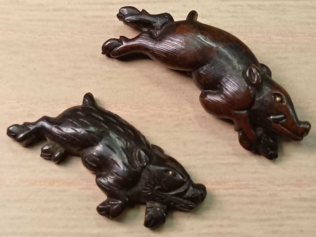 煙草入れ／猪目貫／前金具