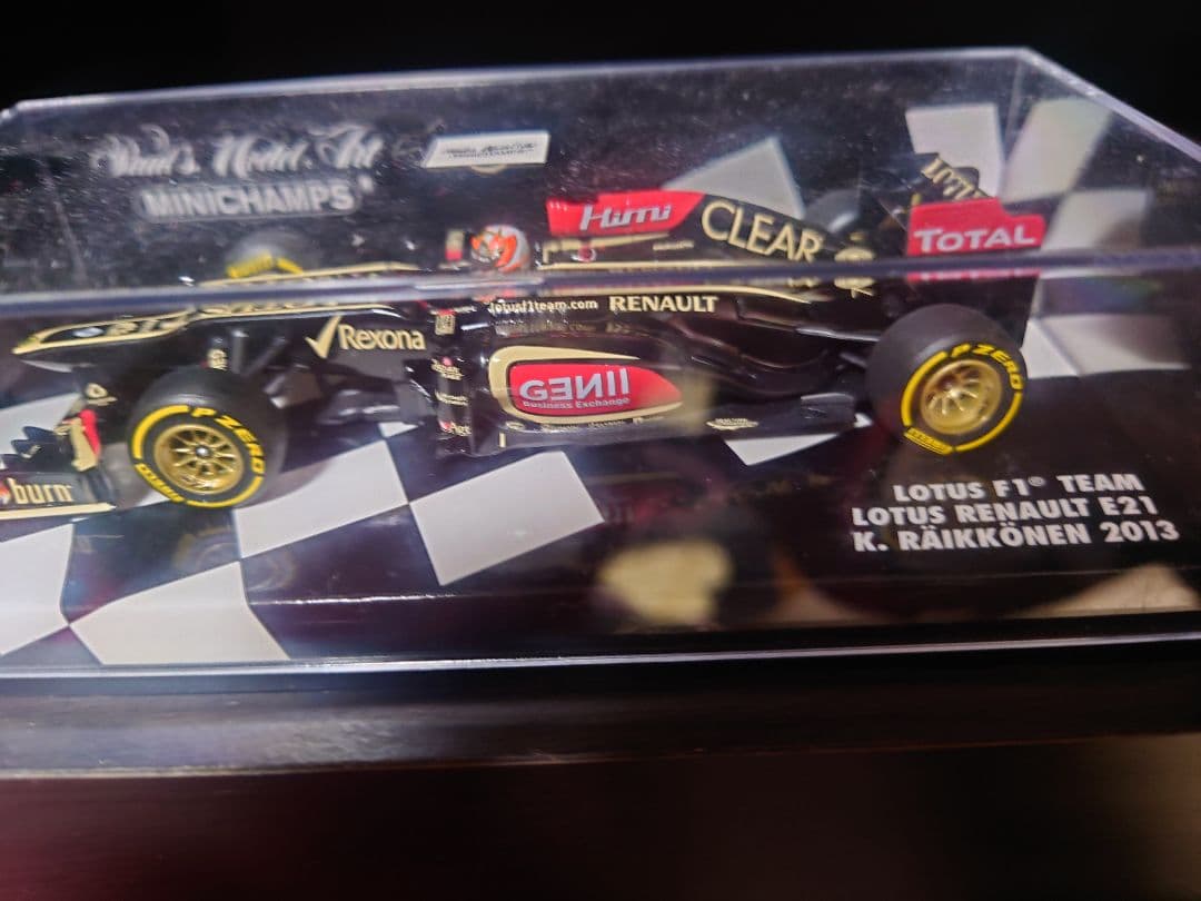 ミニチャンプス 1/43 ロータス ルノー E21 K・ライコネン