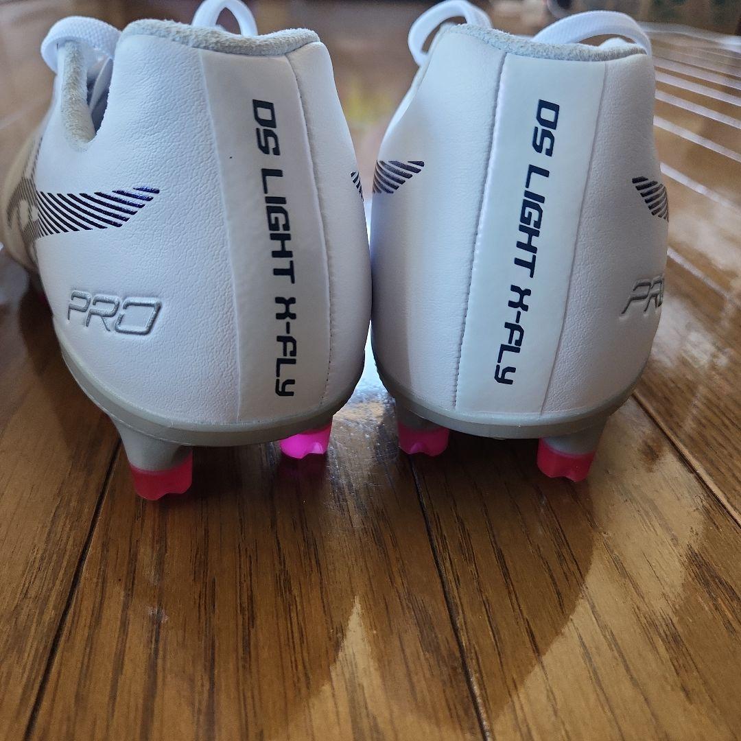 新品未使用！アシックスDS LIGHT X-FLY PRO25.5センチ　値下げ